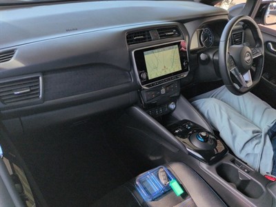 2022 Nissan LEAF - Thumbnail