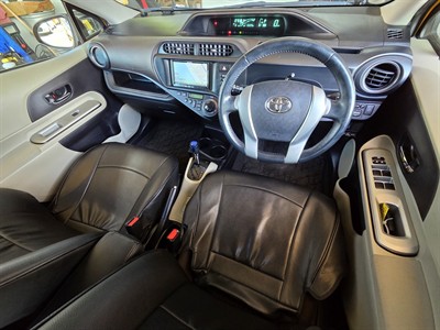 2012 Toyota Aqua - Thumbnail