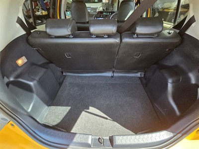 2012 Toyota Aqua - Thumbnail