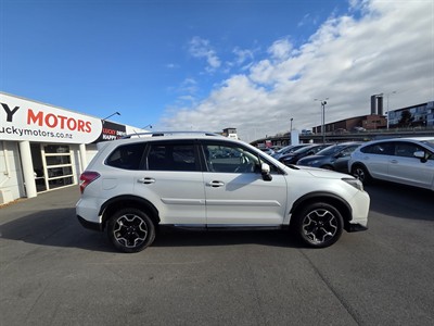 2013 Subaru FORESTER - Thumbnail
