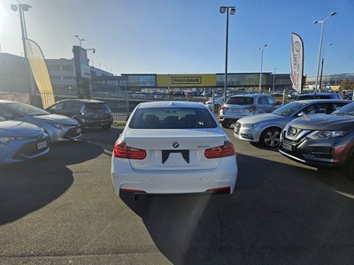 2013 BMW 320i - Thumbnail