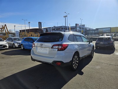 2016 Subaru OUTBACK - Thumbnail