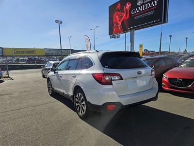 2016 Subaru OUTBACK - Thumbnail