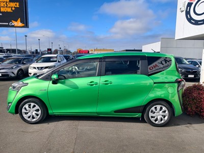 2017 Toyota SIENTA - Thumbnail