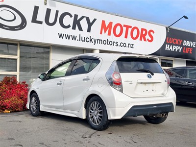 2013 Toyota Aqua - Thumbnail