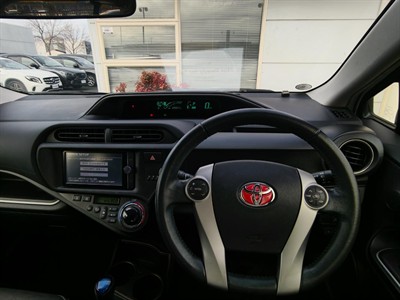 2013 Toyota Aqua - Thumbnail