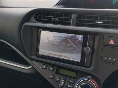 2013 Toyota Aqua - Thumbnail