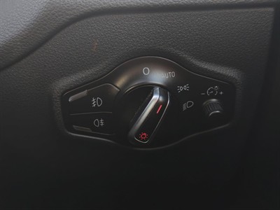 2010 Audi Q5 - Thumbnail