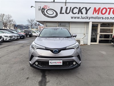 2017 Toyota C-HR - Thumbnail