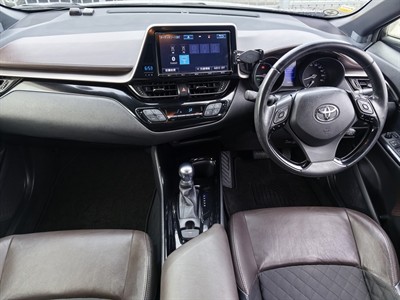 2017 Toyota C-HR - Thumbnail
