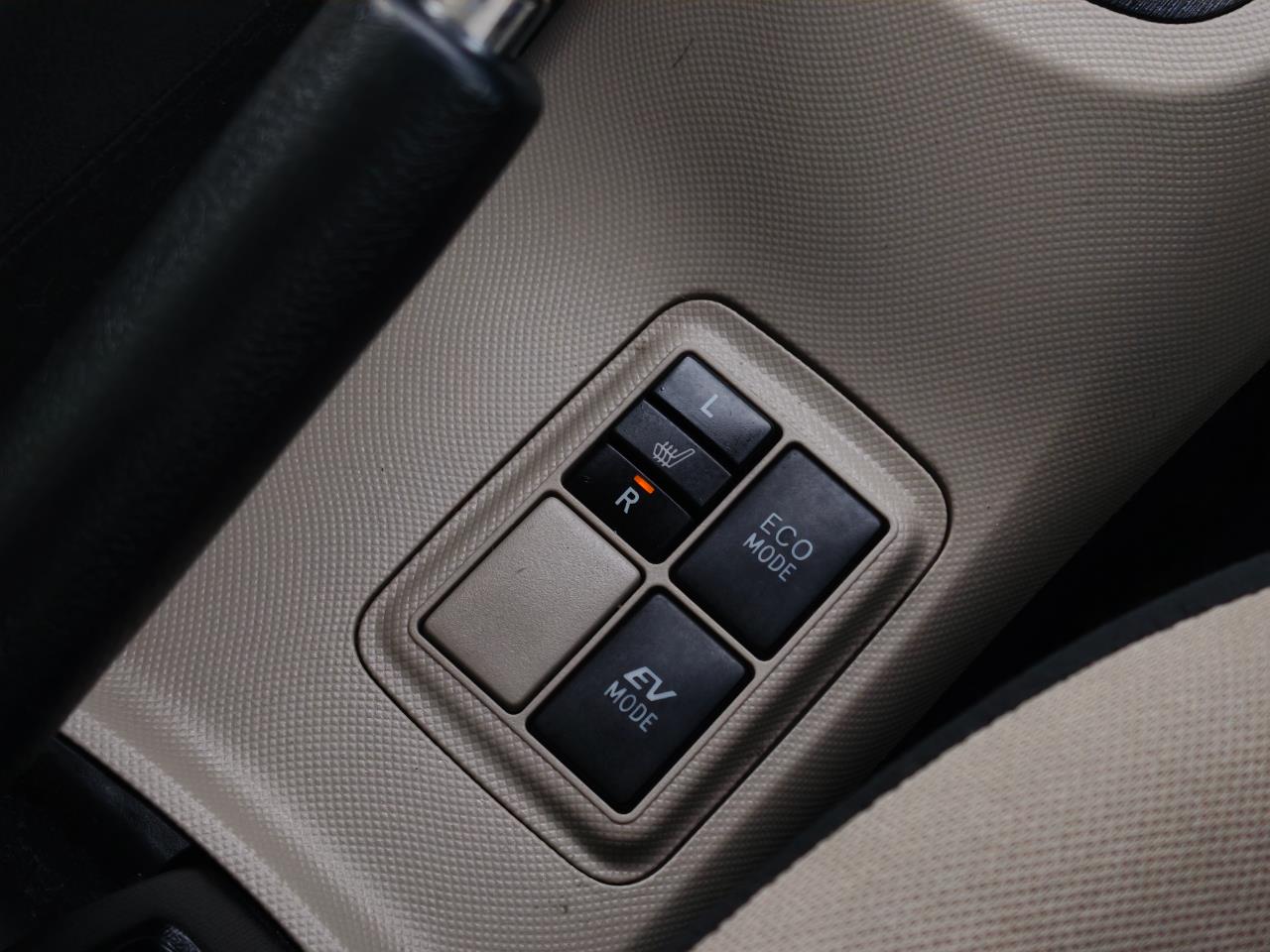 2013 Toyota Aqua