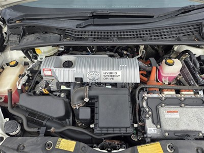 2012 Toyota Prius - Thumbnail