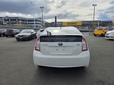 2012 Toyota Prius - Thumbnail