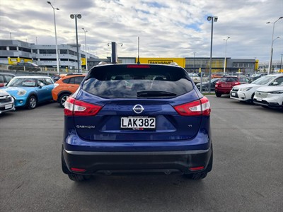 2017 Nissan Qashqai - Thumbnail
