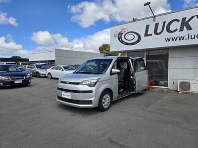 2012 Toyota Spade - Thumbnail