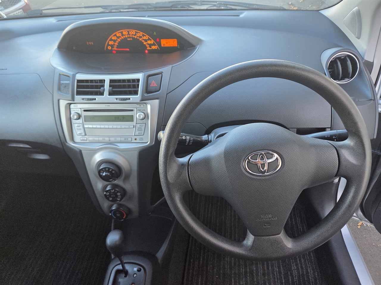 2008 Toyota Vitz