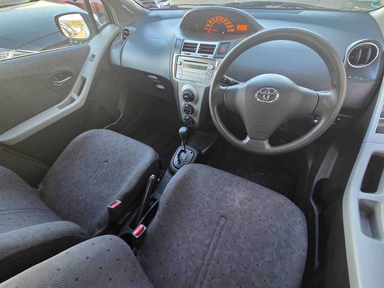 2008 Toyota Vitz