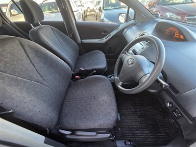 2008 Toyota Vitz - Thumbnail