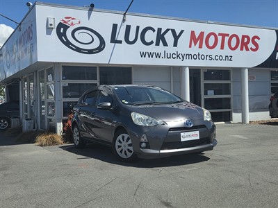 2012 Toyota Aqua - Thumbnail