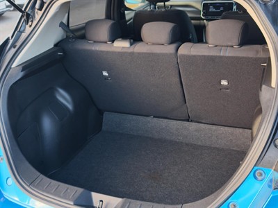 2021 Nissan LEAF - Thumbnail