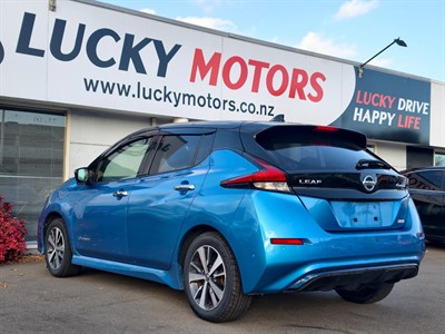 2021 Nissan LEAF - Thumbnail