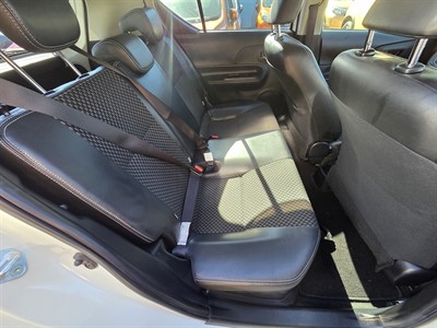 2015 Toyota Aqua - Thumbnail