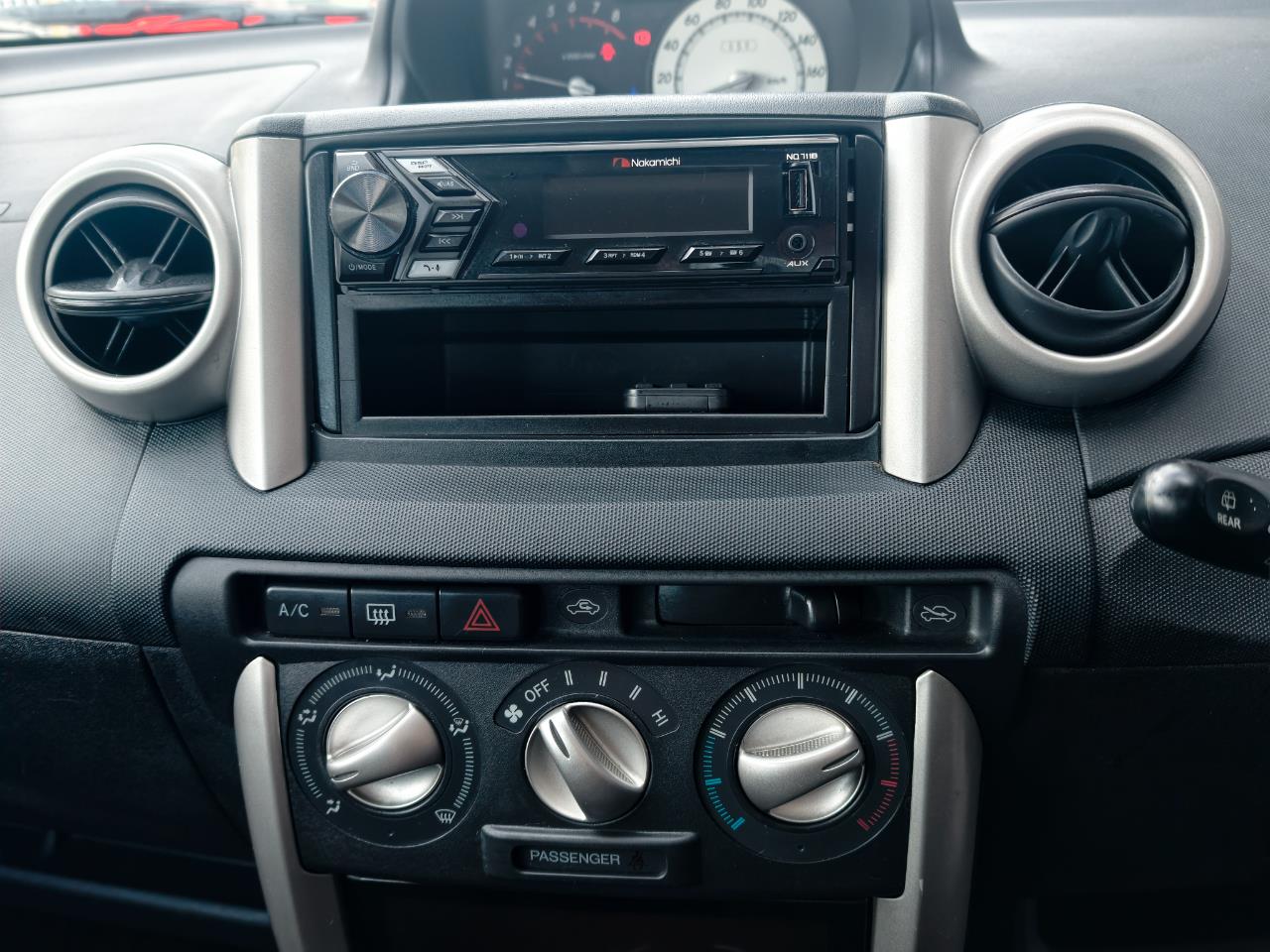 2004 Toyota IST
