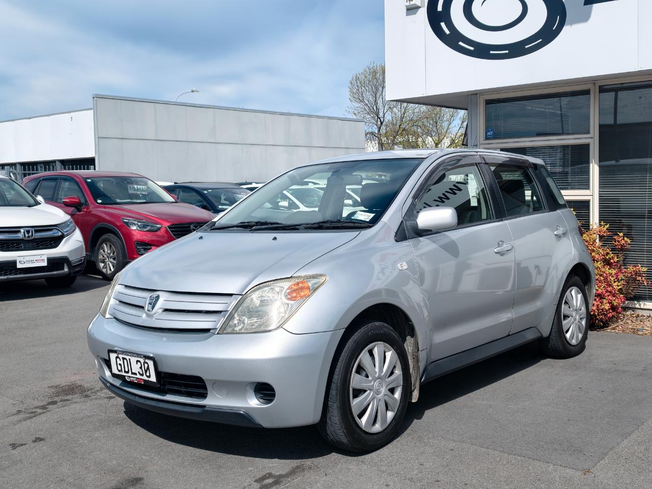 2004 Toyota IST