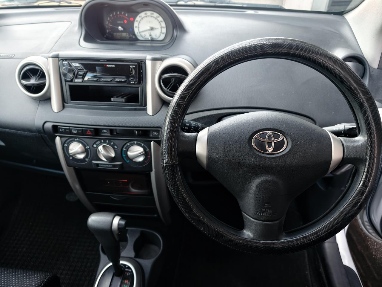2004 Toyota IST