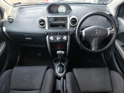 2004 Toyota IST - Thumbnail