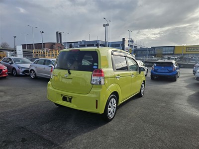 2012 Toyota Spade - Thumbnail