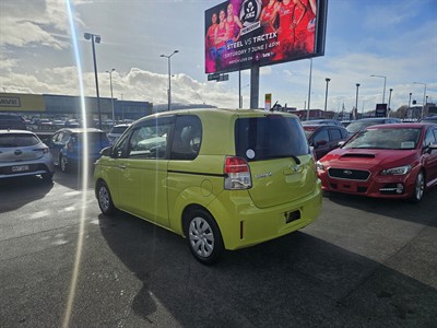 2012 Toyota Spade - Thumbnail