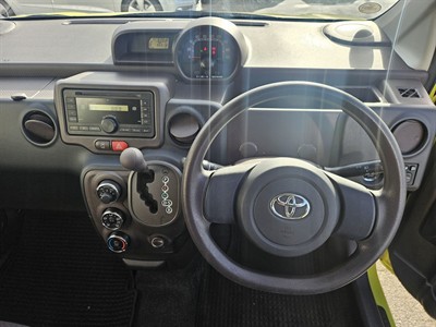 2012 Toyota Spade - Thumbnail