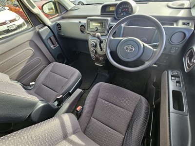 2012 Toyota Spade - Thumbnail