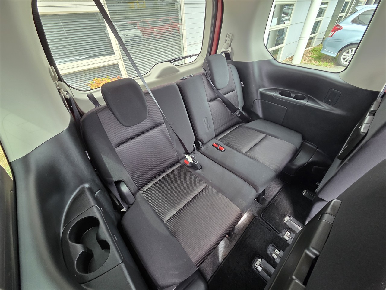2016 Nissan Serena