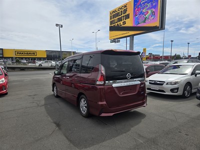 2016 Nissan Serena - Thumbnail