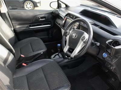 2015 Toyota Aqua - Thumbnail