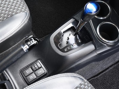 2015 Toyota Aqua - Thumbnail