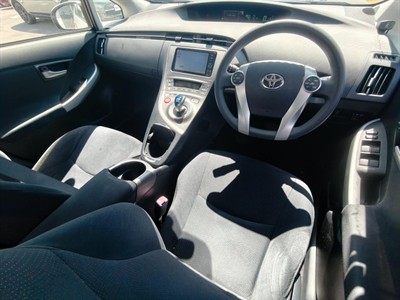 2012 Toyota Prius - Thumbnail