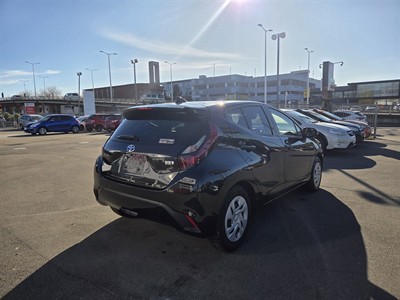 2021 Toyota Aqua - Thumbnail