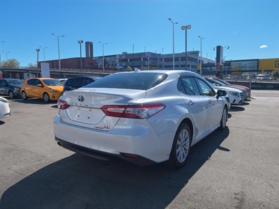 2020 Toyota Camry - Thumbnail