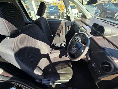2014 Toyota Spade - Thumbnail
