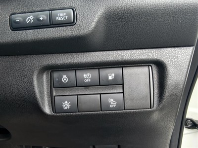 2019 Nissan LEAF - Thumbnail