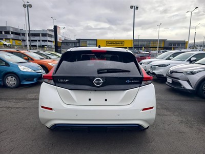 2019 Nissan LEAF - Thumbnail