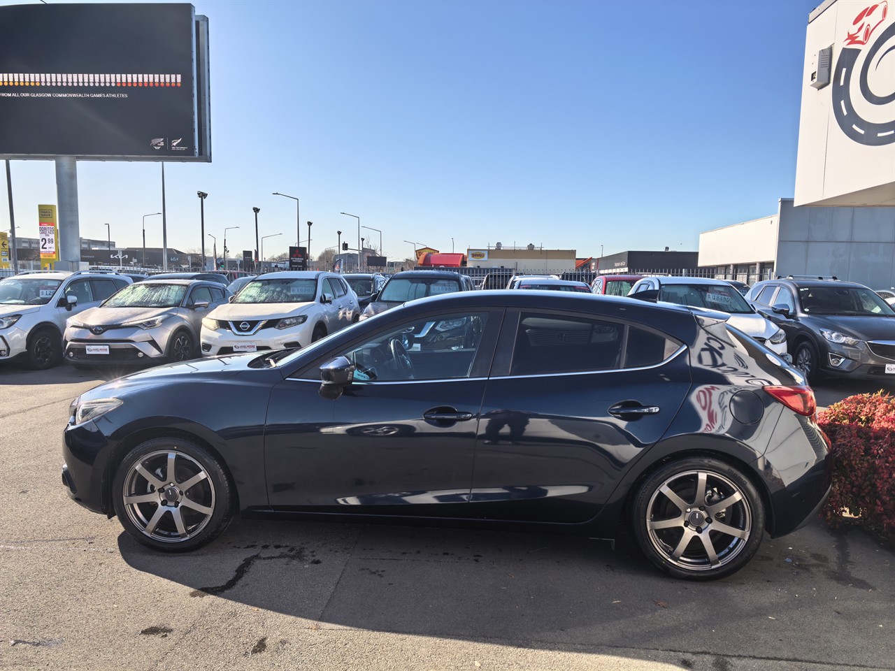 2015 Mazda AXELA