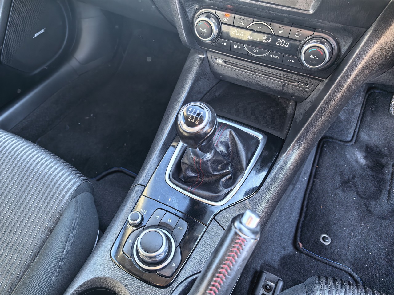 2015 Mazda AXELA