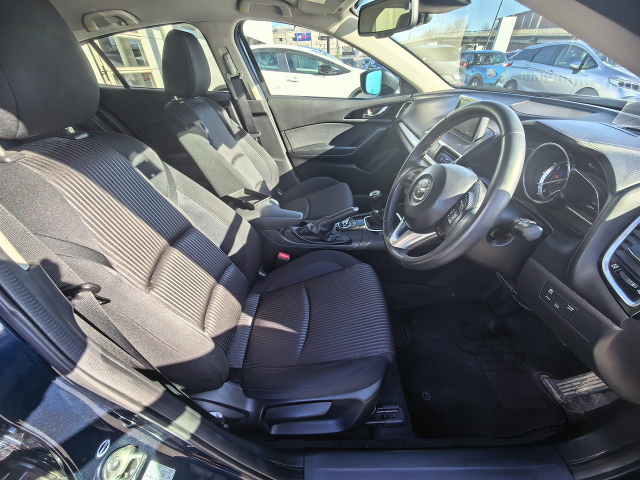 2015 Mazda AXELA