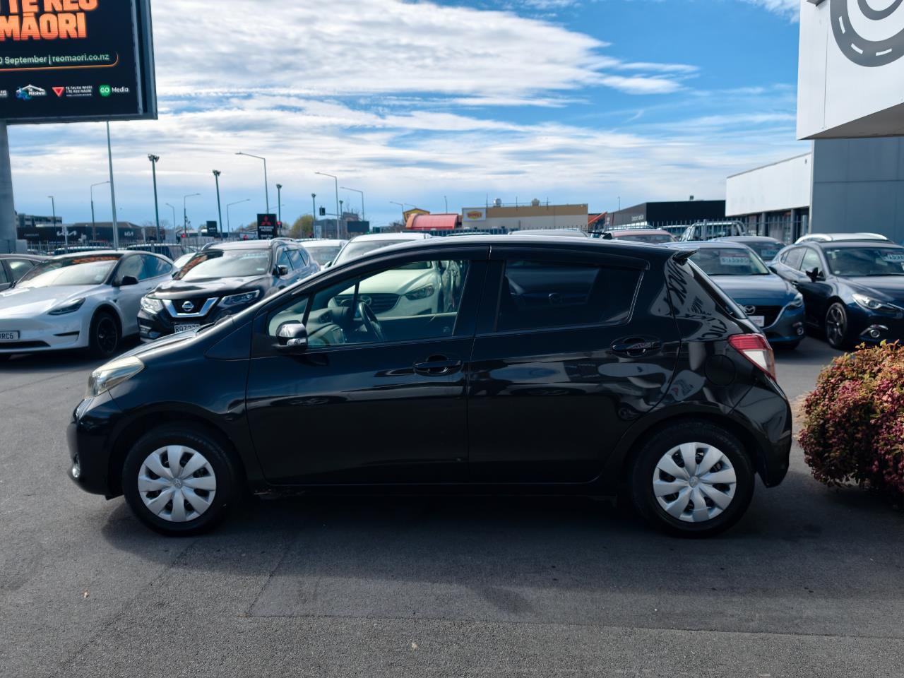 2012 Toyota Vitz