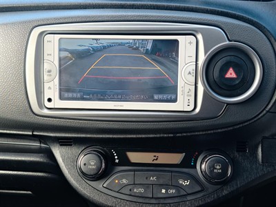 2012 Toyota Vitz - Thumbnail