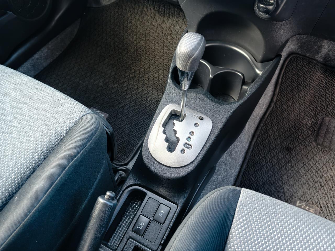 2012 Toyota Vitz